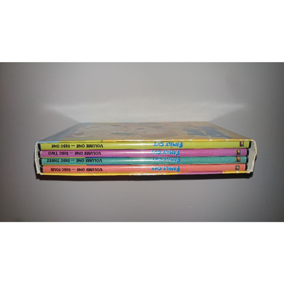 Family Guy Complete Seasons 1 & 2 - Picture 4 of 5